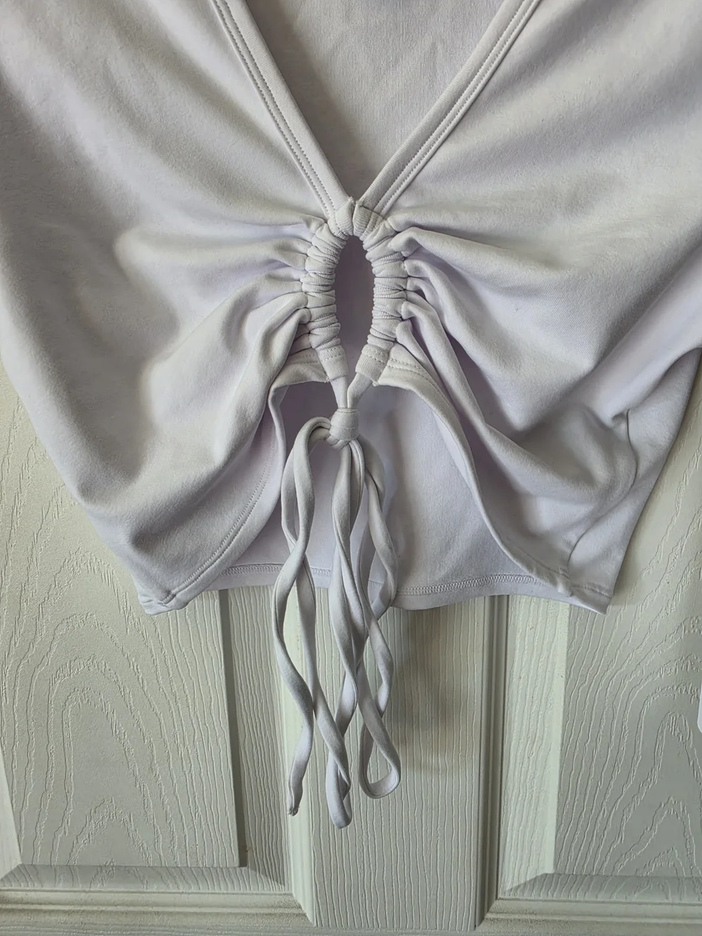 Alo Yoga airbrush keyhole cut out crop top Size Medium NWT